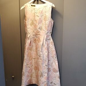 Chic Floral Midi Dress in Pink and Cream